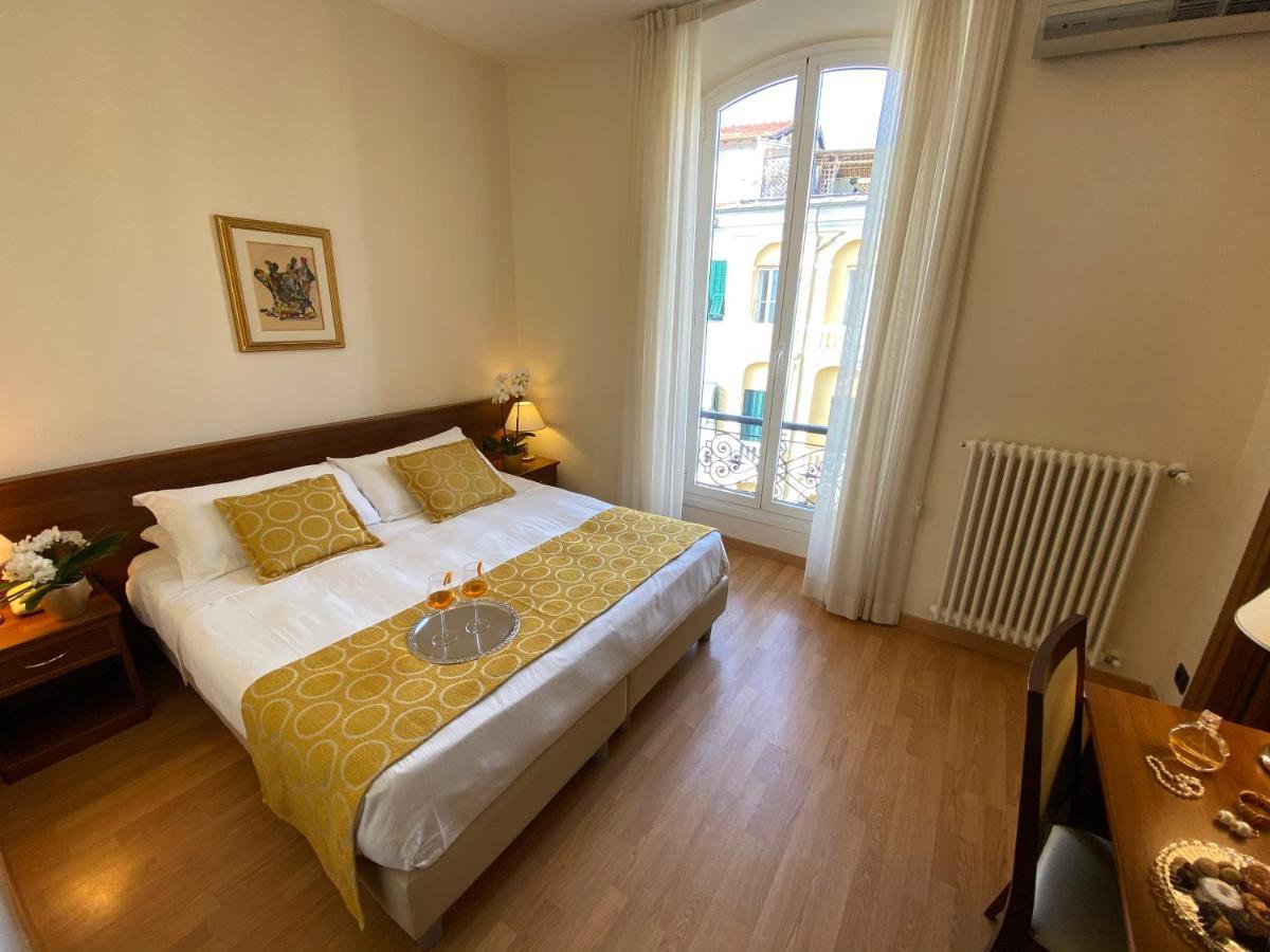 Hotel Eletto Санремо Экстерьер фото