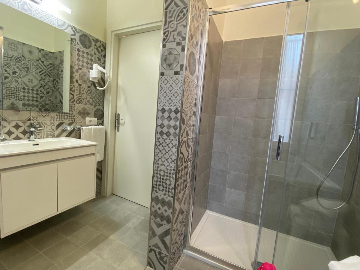 Hotel Eletto Санремо Экстерьер фото